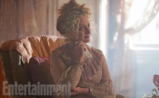 Illustration for article titled Which Old American Horror Story Character Will Reappear In Freak Show?